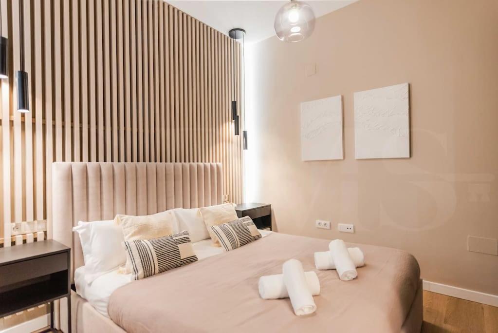 Contemporary Minimalist Apartment By Rems Málaga Exterior foto