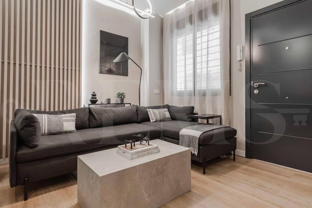 Contemporary Minimalist Apartment By Rems Málaga Exterior foto